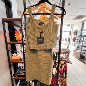 Marled Olive Wavy Knit Two-Piece Set – Cropped Tank + Midi Skirt (Size XS)